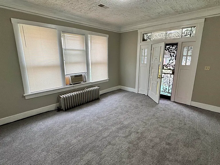 1114 Azalia St — Photo 3