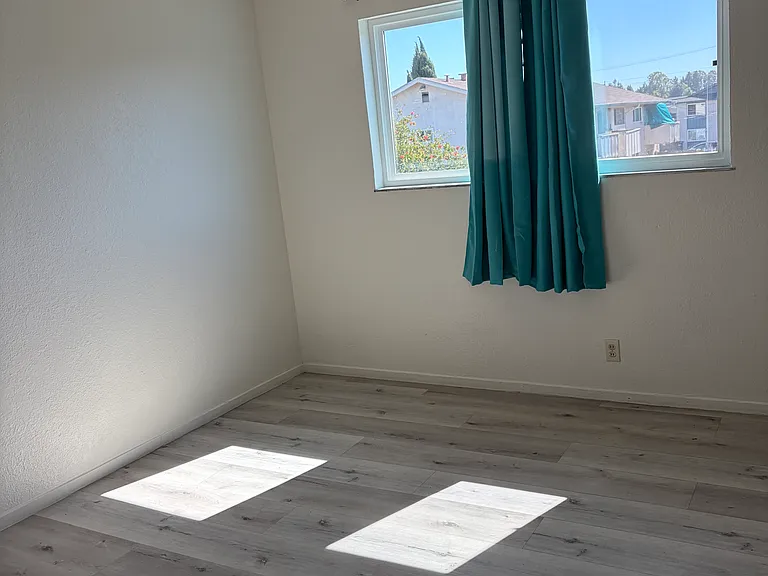 27087 Belvedere Ct #6 — Photo 2