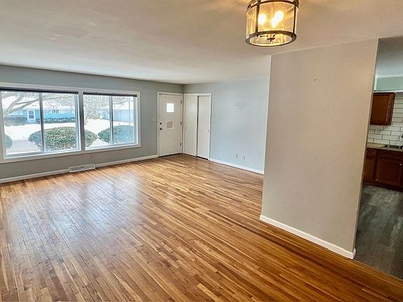 2nd image of 5403 N Longwood Dr
