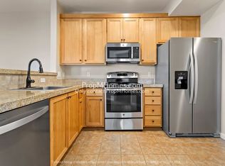 22810 SW Forest Creek Dr UNIT 100, Sherwood, OR 97140