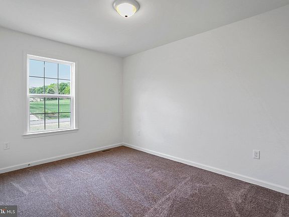 5th image of 27 Lilleigh Ct