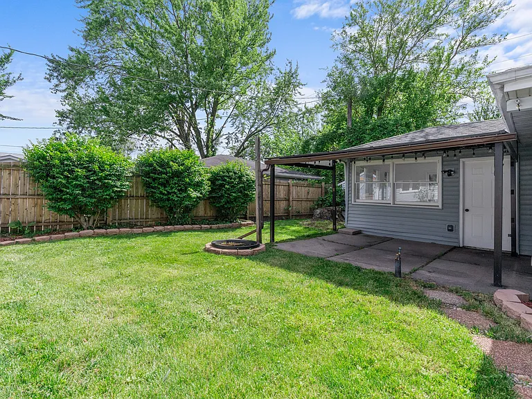 9502 Fran Lin Pkwy — Photo 20