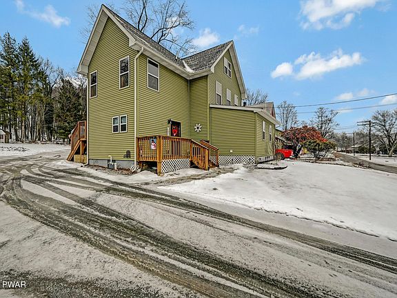 2nd image of 434 Erie St