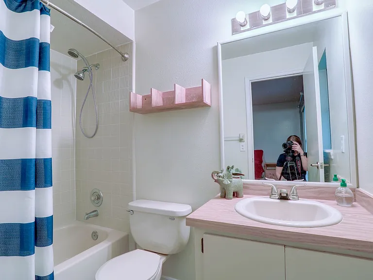 407 Douglas Way — Photo 14