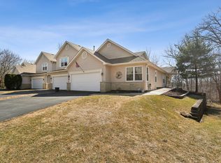 941 Treeline Ct, Lockport, IL 60441