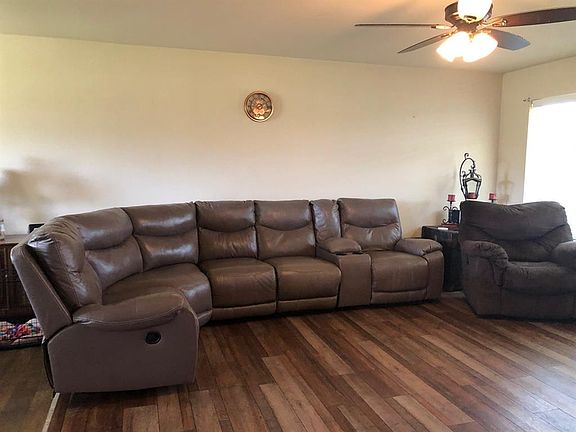 5th image of 214 Oakley Cir