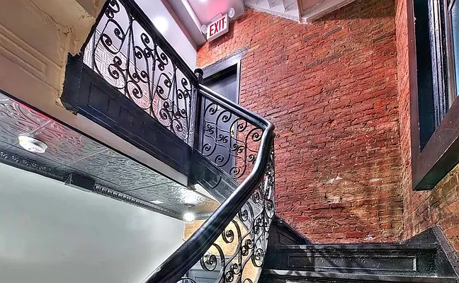 Rented by REAL New York | media 16