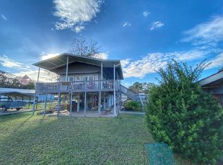 105 SE 226th St, Suwannee, FL 32692