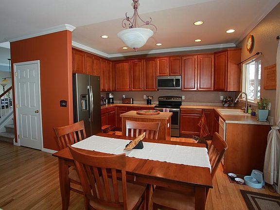5th image of 1048 Morning Dove Dr