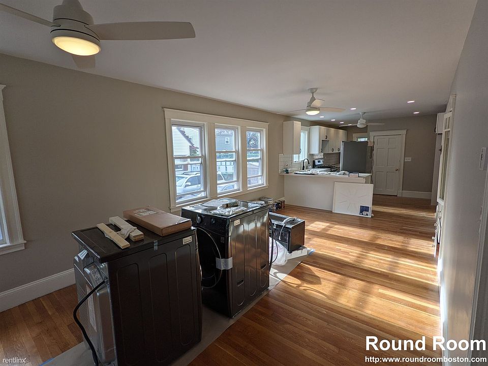 137 Mount Hope St. Boston (Roslindale) Shared Unit Photo 3