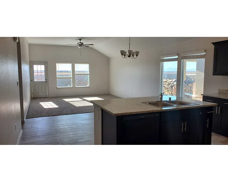 11337 Hidalgo Dr — Photo 4