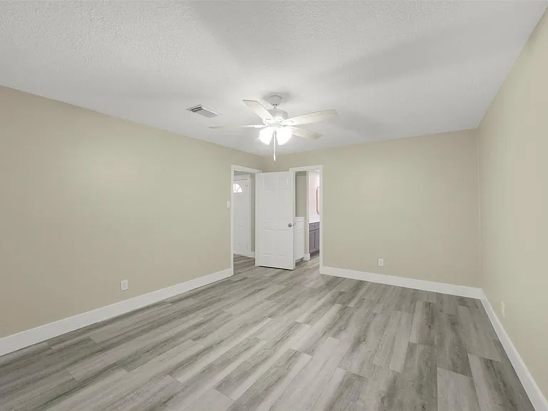 4138 Club Valley Dr — Photo 12
