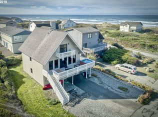 93890 Pebble Pl, Gold Beach, OR 97444