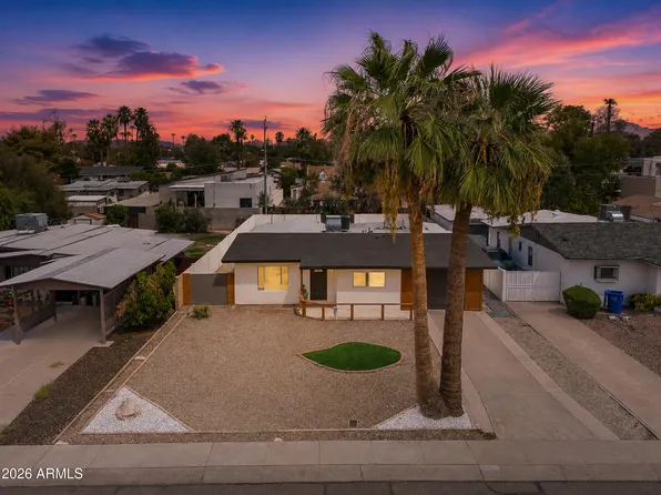 2232 E MITCHELL Drive, Phoenix, AZ 85016