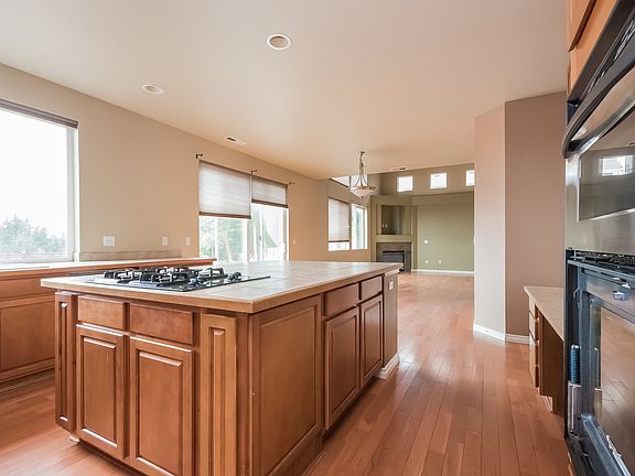 5th image of 7121 Montevista Dr SE