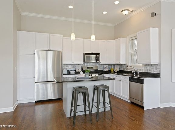 4th image of 3444 N Ashland Ave APT 1N