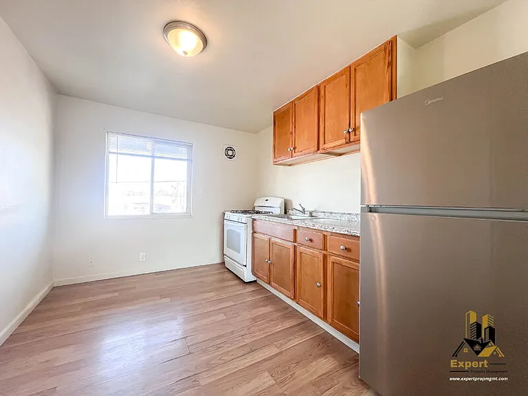 3720 Astoria St #8 — Photo 5
