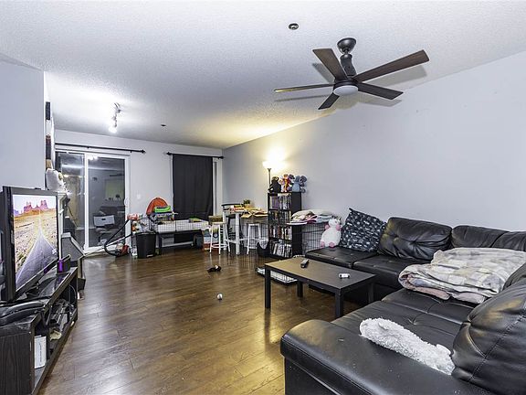 4th image of 33165 2nd Ave #103