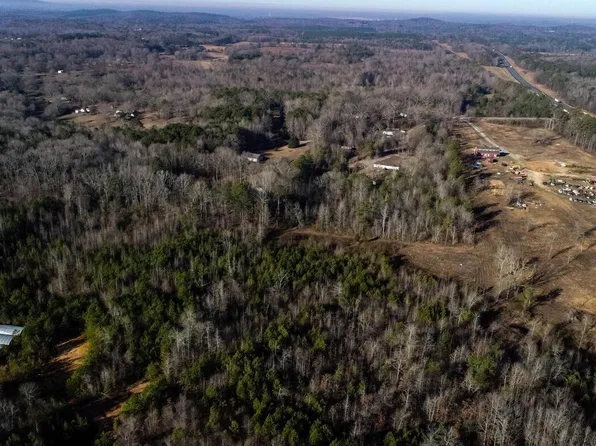 203 Racers Ln #1, Oxford, AL 36203