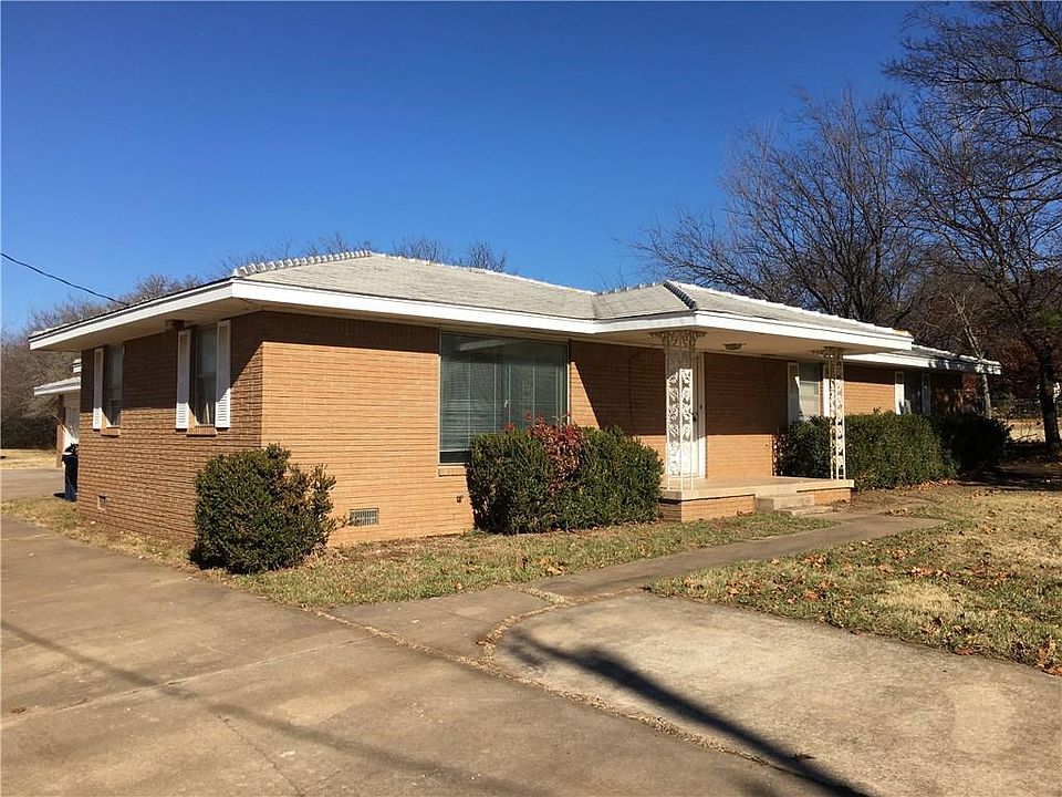 2nd image of 1023 E Etowah Rd