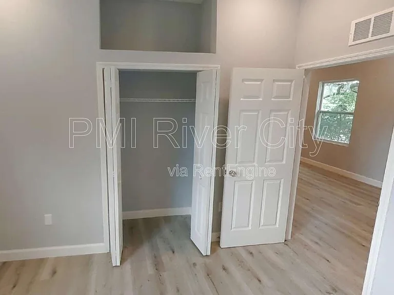 151 W 17th St #4 — Photo 8