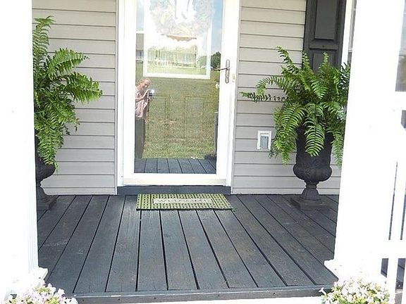 4th image of 2095 Twin Lake Dr