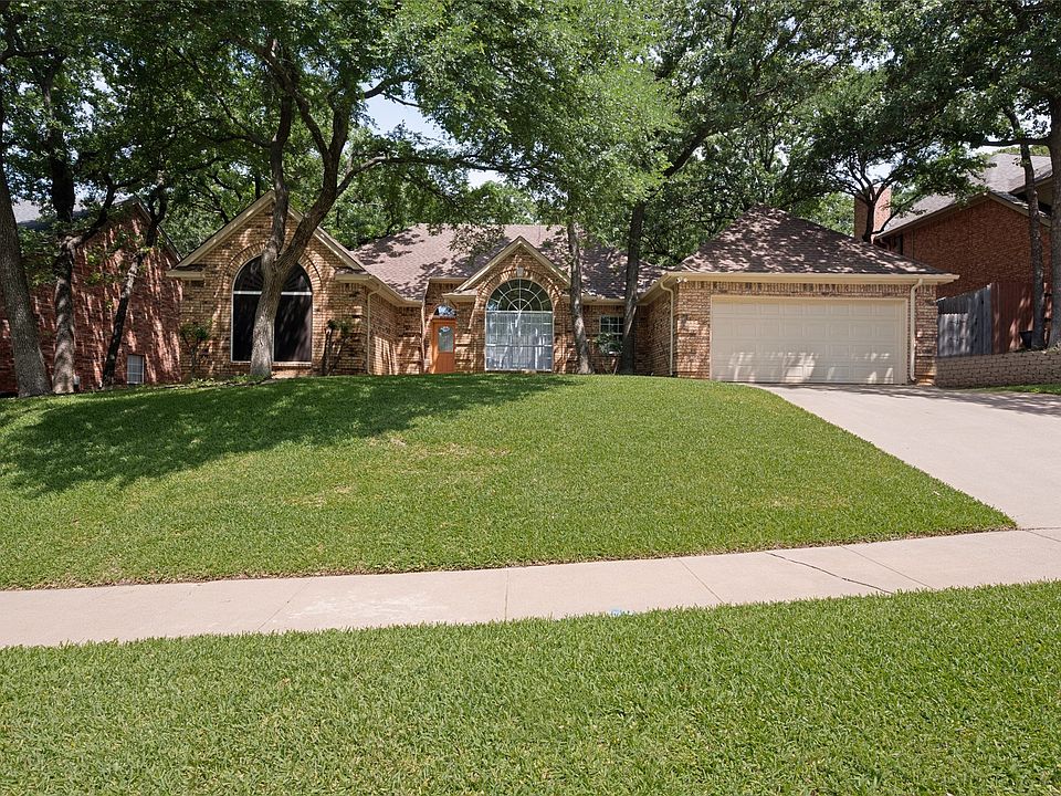 1st image of 1818 Haydenbend Cir