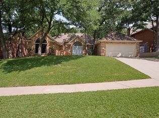 1818 Haydenbend Cir, Grapevine, TX 76051