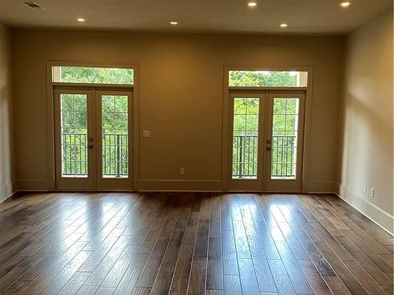 3rd image of 117 Wren St #15