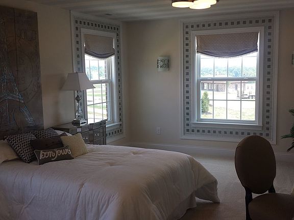 The Mount Vernon Bedroom 2
