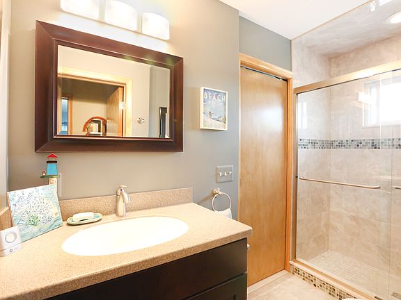 4th image of 23113 Norcrest Dr