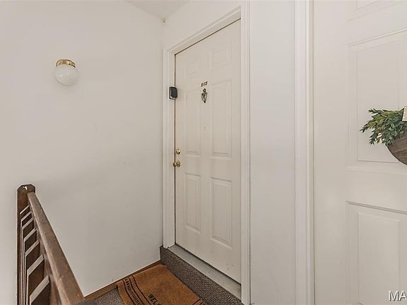 3rd image of 515 Starwood Dr #3