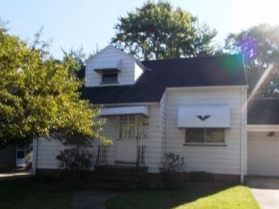 1775 E 238th St, Euclid, OH, 44117