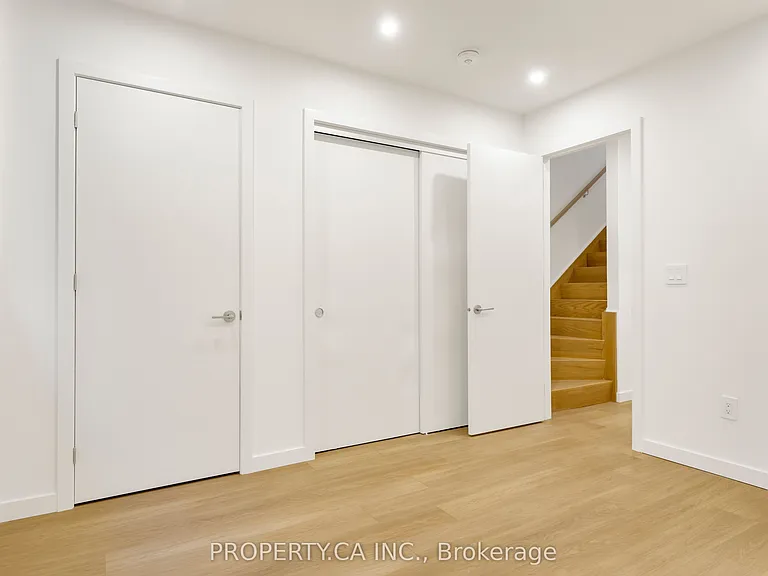301 Keele St #3 — Photo 44
