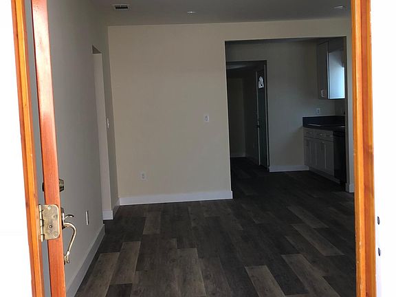 2nd image of 3050 Perlita Ave
