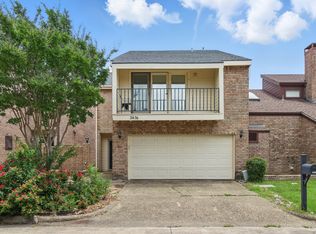 3406 Courtyard Cir, Farmers Branch, TX 75234