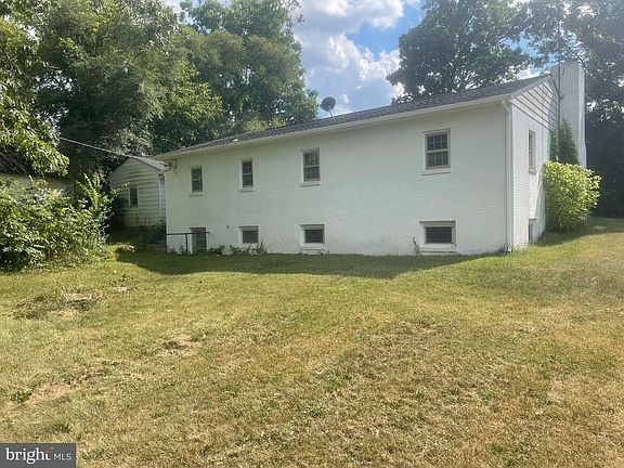 5th image of 4443 Middleway Pike