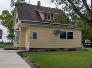 51 7th Ave S, Wahpeton, ND 58075