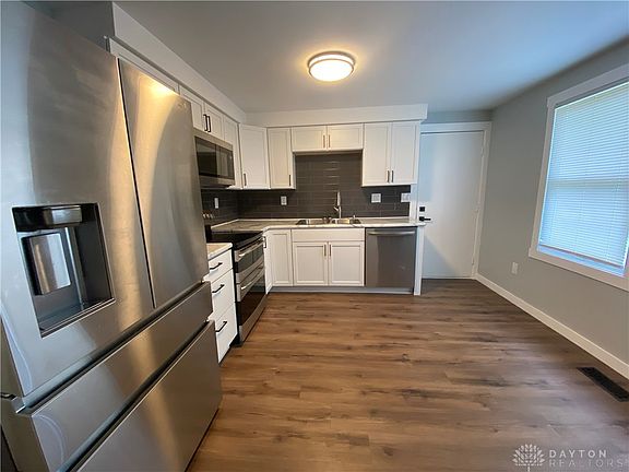 5th image of 108 Phelps Farm Cir