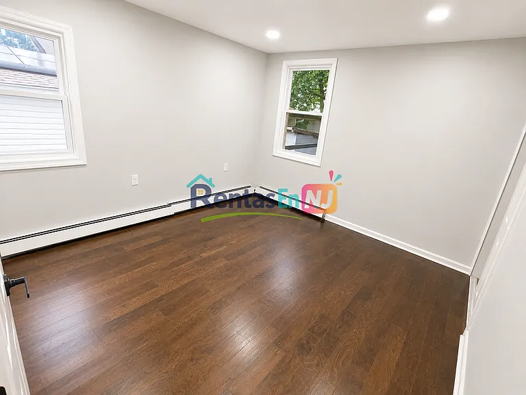10 Rodwell Ave #1B — Photo 2