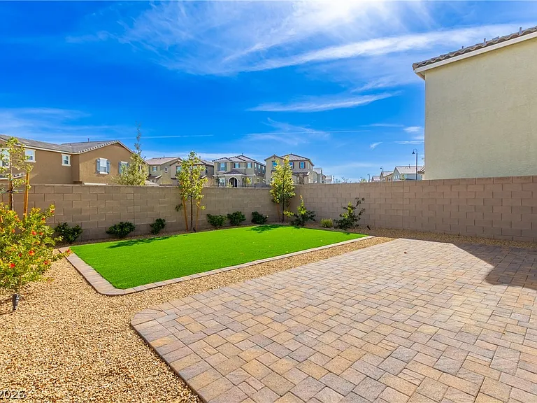 2280 Teatro Ave — Photo 25