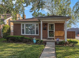 15817 Angelique Ave, Allen Park, MI 48101