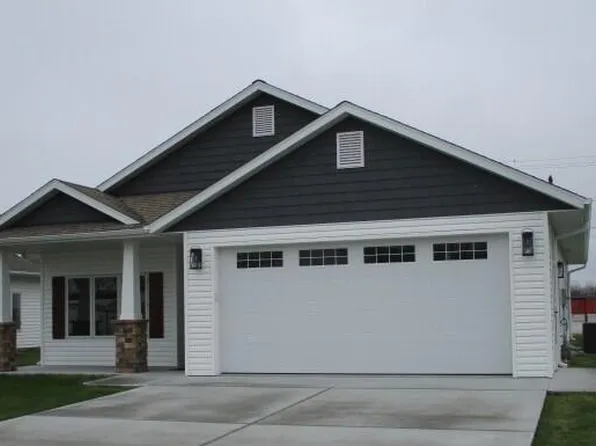 800 Barela Cir, Centralia, MO 65240