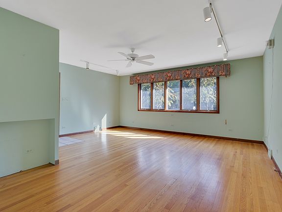 3rd image of 442 S Williams Ave