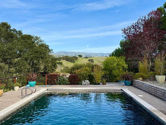 2nd image of 17 Calera Canyon Rd