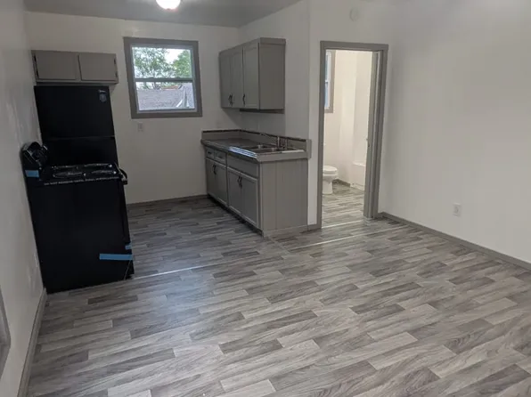 418 Harbor St, Conneaut, OH