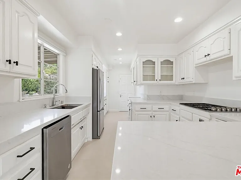 2919 Maxwell St — Photo 9