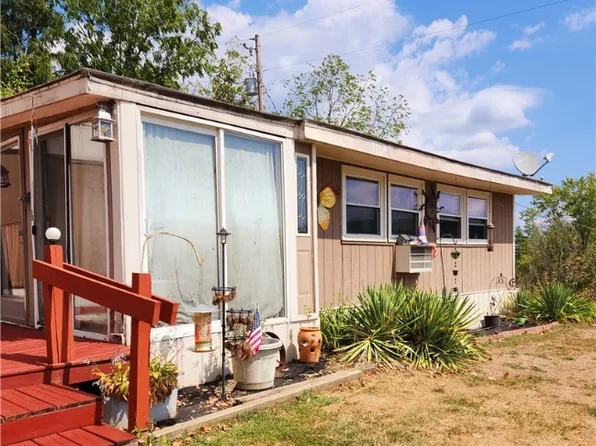 23516 Hideaway Dr, Senecaville, OH 43780