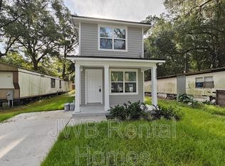 11137 Pine St, Jacksonville, FL 32218