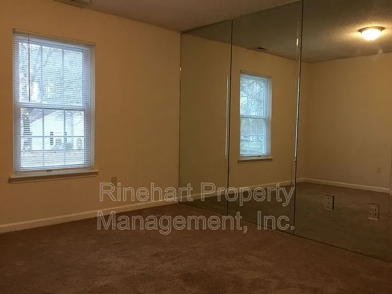 1573 Hunt Club Ct — Photo 14